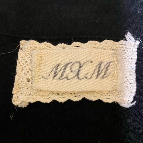 MXM Black empire waist sleeveless top - Picture 4 of 5